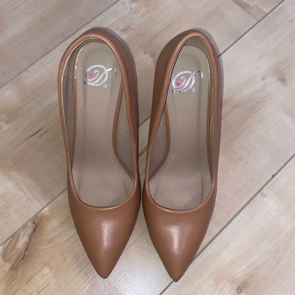 Matte Pointy Toed Caramel Heels